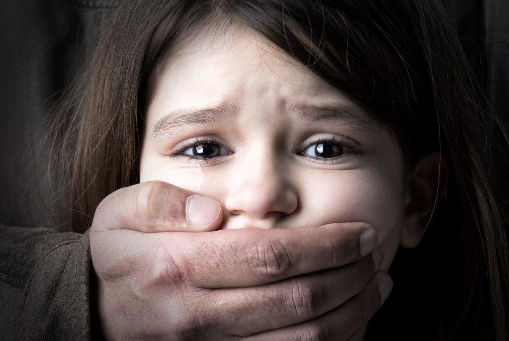изнасилование ребенка