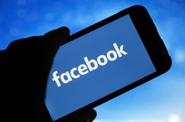В работе Facebook Messenger произошел масштабный сбой