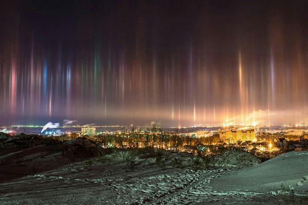 Под Одессой из-за сильных морозов в небе появились “световые столбы”