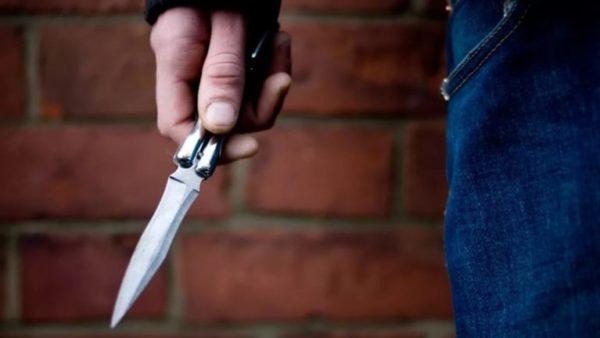 В Одесской области пьяный житель накинулся на друга с ножом