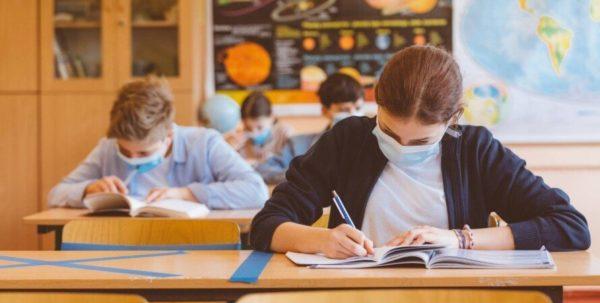 В украинских школах могут продлить учебный год из-за коронавируса, – МОН