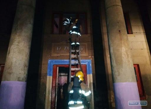 В Одесской области 5 часов горел дом культуры