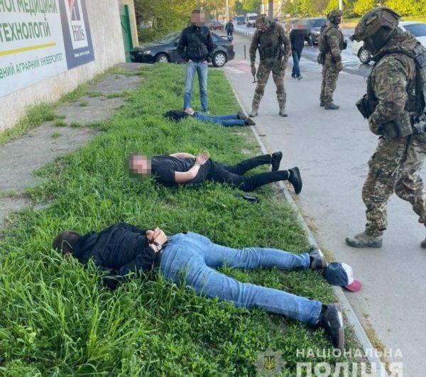 В Одессе задержали банду, которая под видом таксистов грабила горожан (фото)