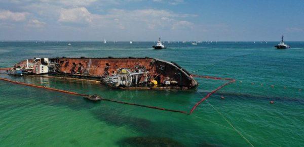 Одесский суд лишил владельца танкера Delfi права собственности и передал его государству