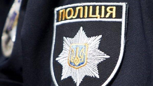 Одесские полицейские задержали группу воров, обокравших прохожую
