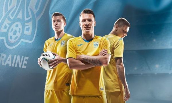 Новая форма сборной Украины по футболу вызвала протест в России