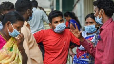 Кабмин отменил запрет на въезд из Индии, где бушевал опасный штамм вируса