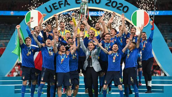 Футбольная сборная Италии стала чемпионом Европы по футболу