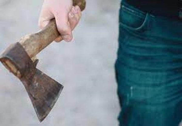 Житель Ренийской громады заплатит 850 гривен за то, что ударил друга топором
