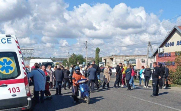 Против дистанционного обучения: жители Одесской области перекрыли Кишиневскую трассу