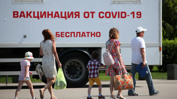 В Одессе начали вакцинировать от COVID-19 детей старше 12 лет