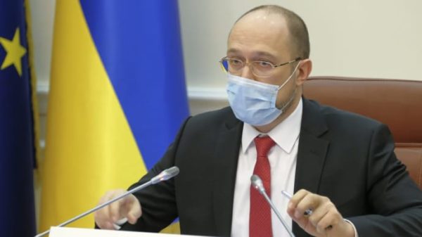 Шмыгаль заявил о продлении адаптивного карантина в Украине: названы сроки