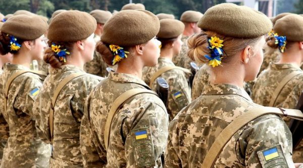 Минобороны изменило приказ о военном учете женщин