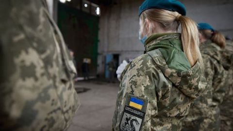 Воинский учет для женщин: когда утвердят новый список профессий