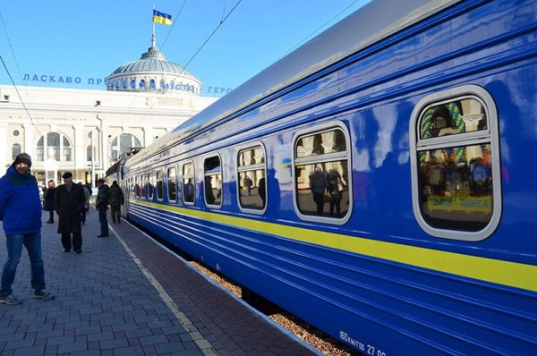 Укрзализниця добавила вагоны к поездам из Одессы и Киева в сторону Польши