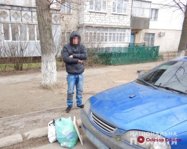 В Белгороде-Днестровском задержали мародера, обокравшего музыкальную школу