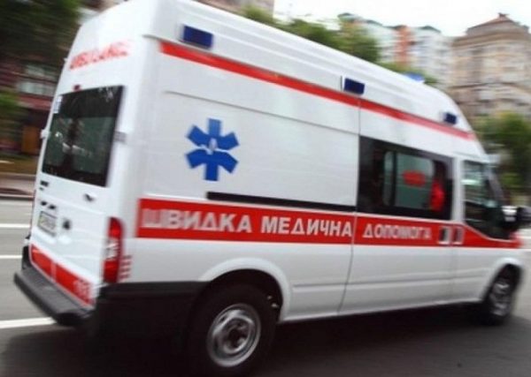Украина получила 50 военных машин скорой помощи