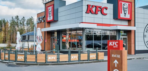 Собственник брендов KFC и Pizza Hut, вслед за McDonald’s, закрывает все рестораны в России