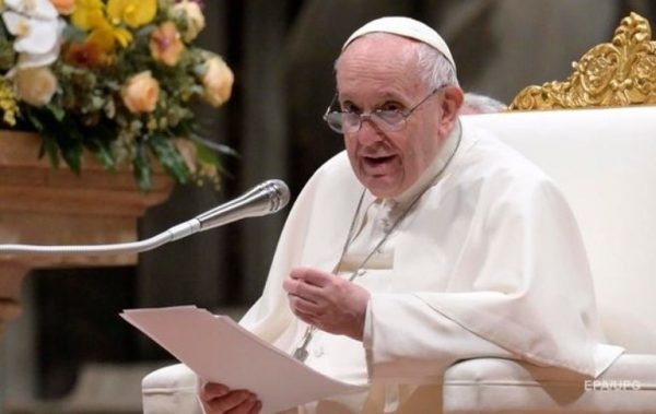 Во время пасхальной мессы Папа помолился на украинском языке