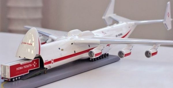 “Новая почта” запустит авиакомпанию и построит инновационный терминал в Одессе