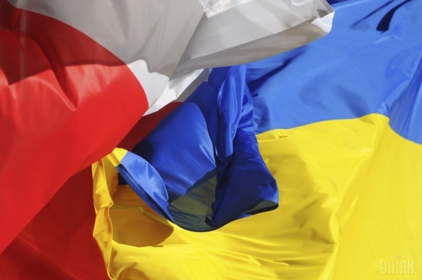 Полякам хочуть надати в Україні особливий статус: що відомо про ініціативу Зеленського
