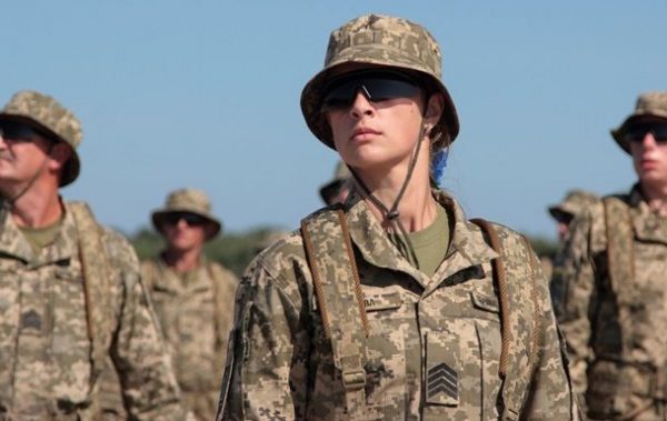 В Україні перенесли створення реєстру жінок-військовозобов’язаних