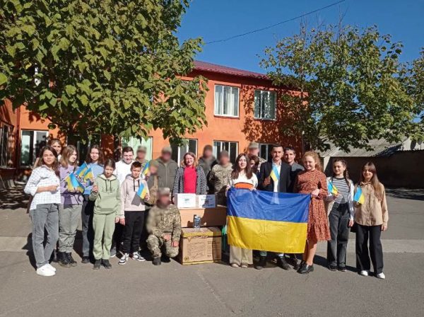 Учні Арцизької школи №5 передали українським захисникам бензогенератор
