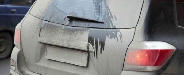 В Україні водіїв штрафуватимуть за брудні номери на авто