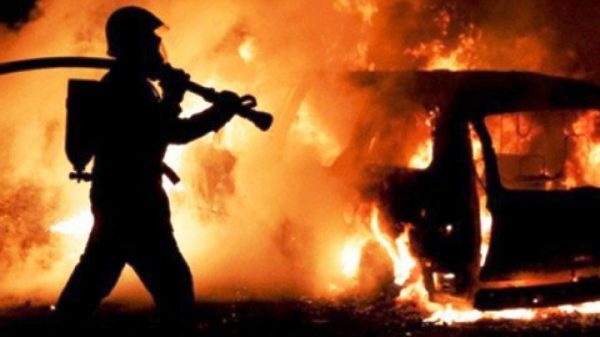 У Білгород-Дністровському районі внаслідок пожежі згорів гараж, автомобіль і господарча споруда