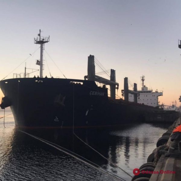 «Зернова ініціатива»: за останні дві доби з портів Одещини вийшло 12 суден