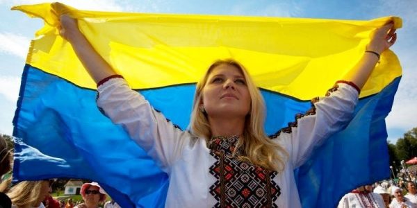 Країна оптимістів: майже 90 % громадян бачать Україну через 10 років у складі ЄС і процвітаючою