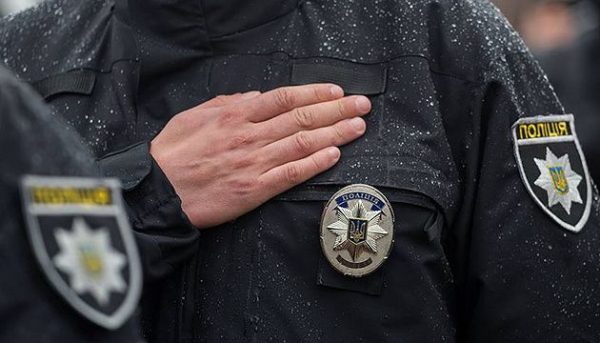 Українці можуть зігрітися і зарядити гаджети у відділках поліції – Клименко