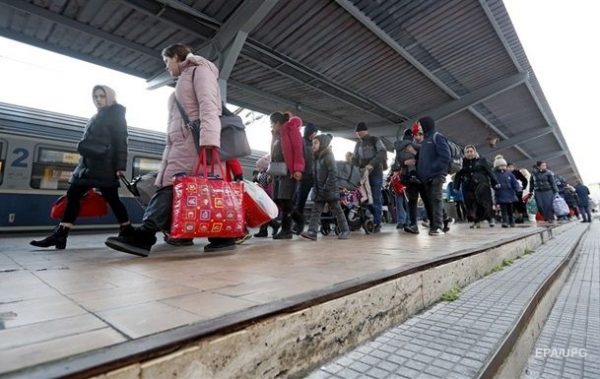 Румунія надасть біженцям з України безкоштовний проїзд на перші 5 днів