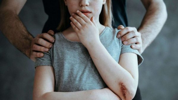 В Ізмаїлі винесли вирок педофілу, який систематично ґвалтував свою 13-річну прийомну доньку