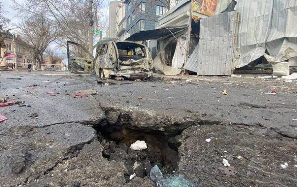 Армія РФ обстріляла зупинку у Херсоні, є загиблі й поранені – ЗМІ