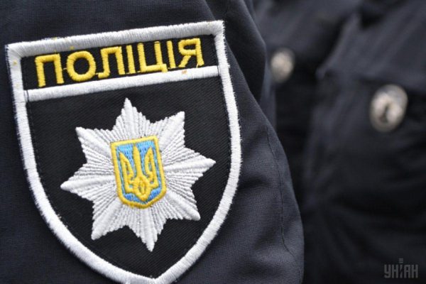 На Одещині поліцейські викрили чергову шахрайську схему з продажу неіснуючого жіночого одягу