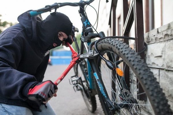 Мешканець Ізмаїла вкрав велосипед, який господар залишив біля магазину у центрі міста