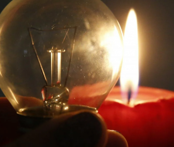 Готуйтеся! Українців попередили про можливі відключення світла: Коли і кому почнуть вимикати