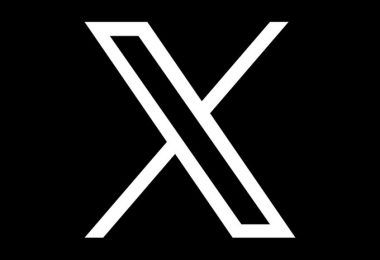 Twitter стає X: Ілон Маск змінив логотип соцмережі