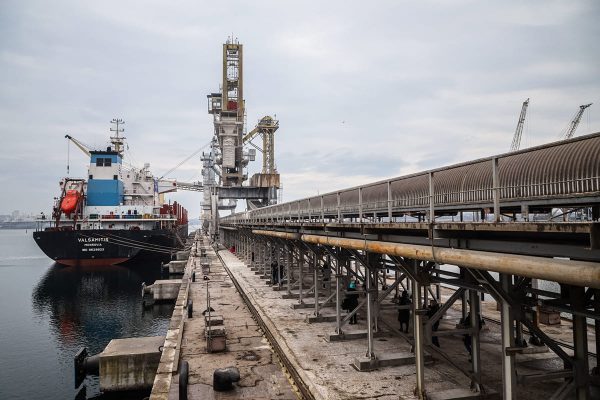 Три ключові чорноморські порти України відновили приймання суден