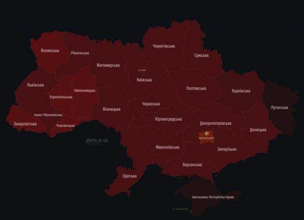 Масштабна ракетна атака по Україні: де пролунали вибухи