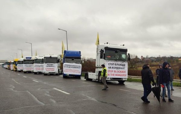 Українські перевізники заблокують кордон з Польщею