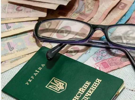 Українцям за кілька днів перерахують пенсії, декому – відразу на 520 гривень