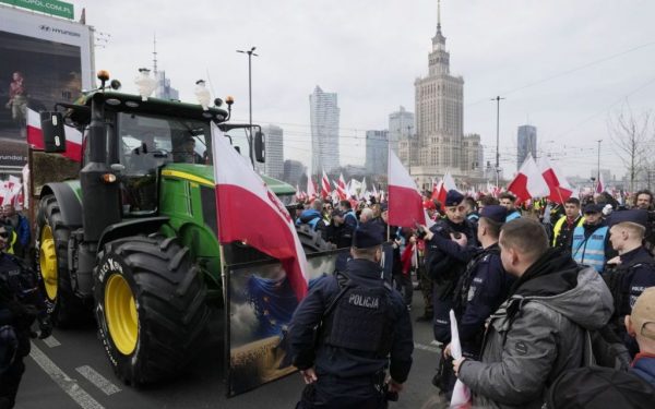 Поляки продовжили блокаду кордону України: названо нові терміни