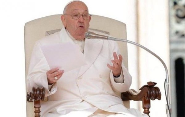 Папа Римський закликав Україну “шукати мир”