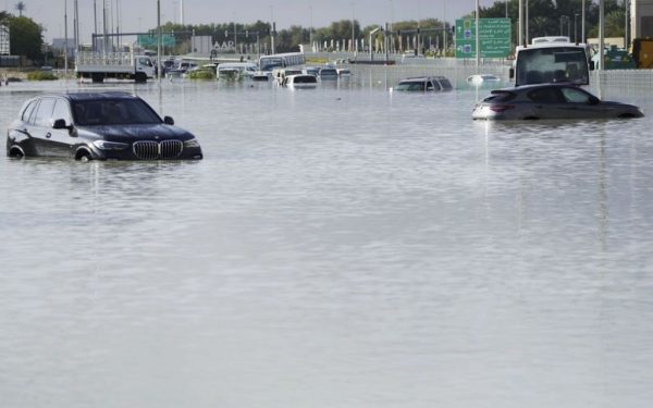 Дубай: район мільйонерів накрив найбільший за 75 років шторм
