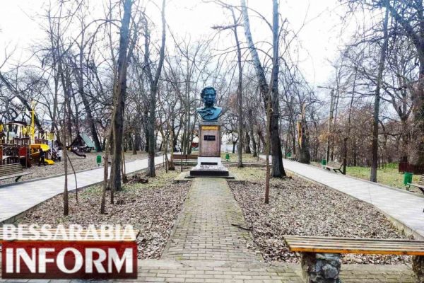 В Болграді демонтують три пам’ятники, що містять символіку російської імперської політики