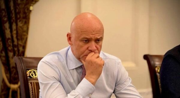 Колишній мер Одеси через треті країни намагається довести, що не має російського громадянства