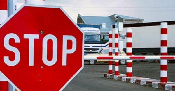 Для жінок в Україні офіційно змінили правила виїзду за кордон: які нові правила
